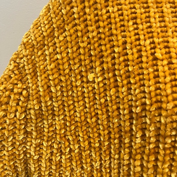 Yellow artizia sweater. Size xs - Picture 3 of 5